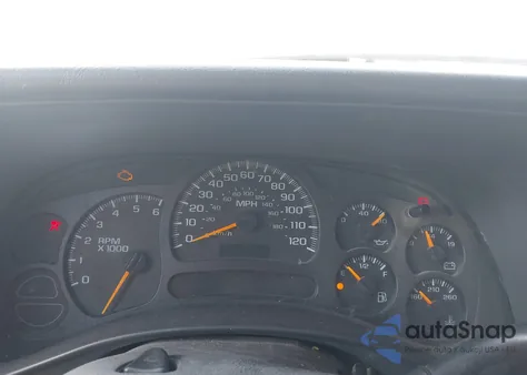 2004 Chevrolet Silverado 2500Hd Work Truck z USA, uszkodzony, nr VIN 1GCHC24U24E198155